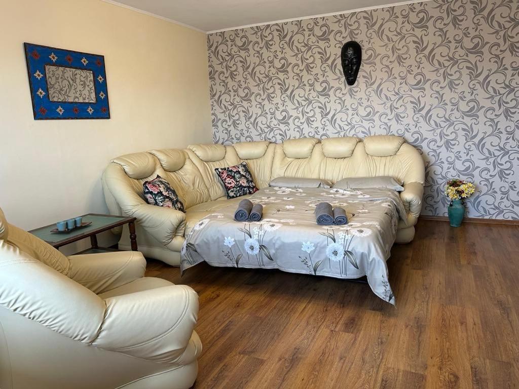 Harmony Luisa Apartment #Enjoy#Otopeni# ภายนอก รูปภาพ